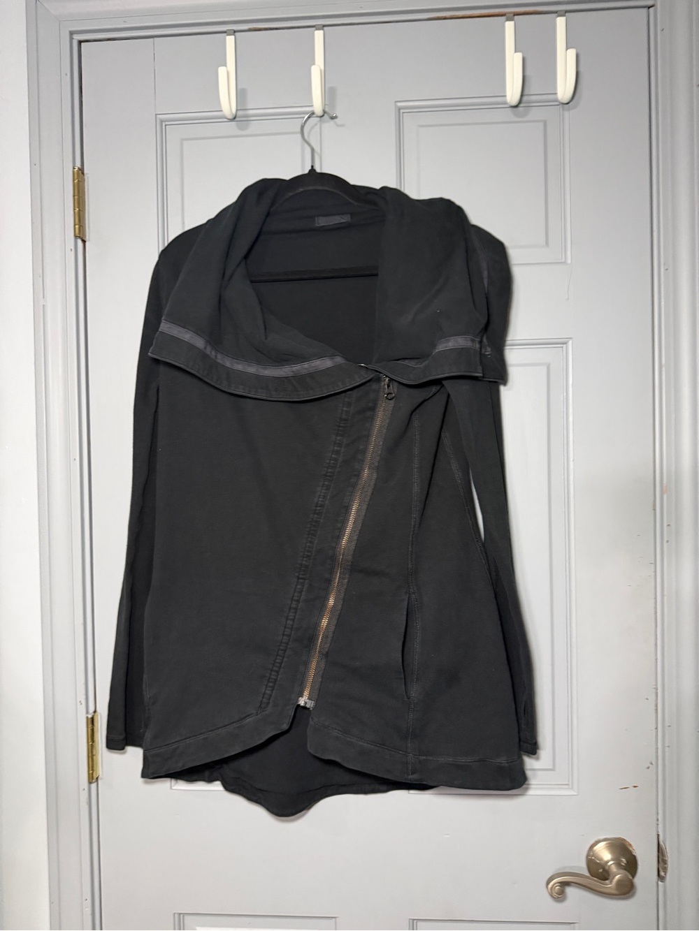 lululemon method wrap athletica Black Asymmetrical Zip Utility Jacket